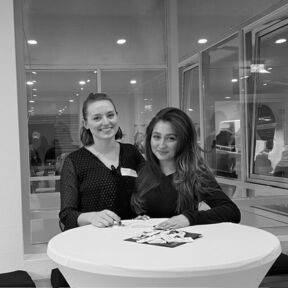 Do you like what you've learned about our benefits so far? Would you like to gain further insight into our benefits@PROMOS and see how they are put into practice at PROMOS consult? Then take a look at LinkedIn or our PROMOS Career Blog and see for yourself by applying for one of our vacancies in the job portal: PROMOS Recruiting HR-Team