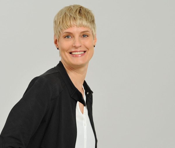 Anja Dümichen Position: Director Real Estate Consulting At the company since: 1998 Company: PROMOS consult Anja Dümichen