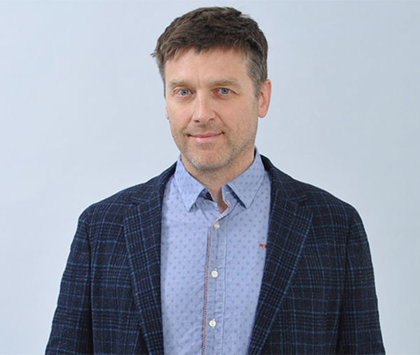 Jens Kramer Position: CEO At the company since: the very first day (1998) Company: PROMOS consult PROMOS CEO Jens Kramer im Interview zu den Anfängen, der Unternehmensphilosophie sowie zur Zukunft des Unternehmens