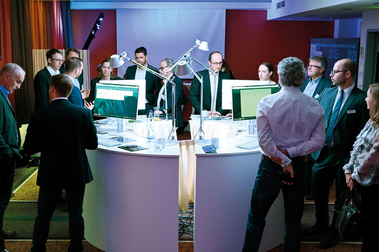 Visitors to the INNOVATION Lounge at the 14th OpenPromos user forum INNOVATION Lounge auf dem 14. OpenPromos Anwenderforum